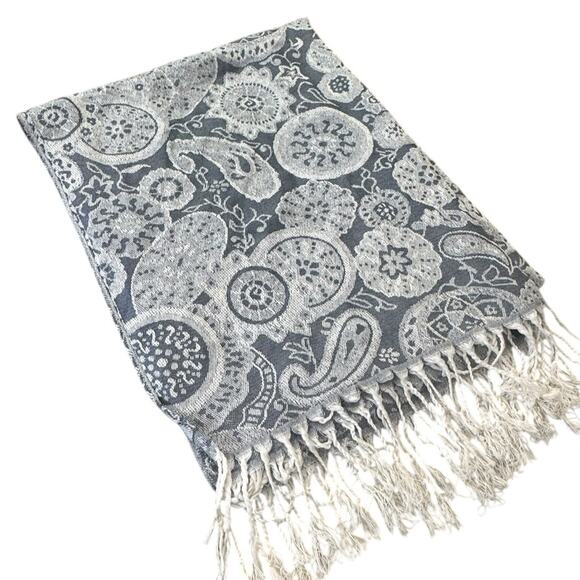 CASHMERE Gray and White Paisley pashmina Fringe Scarf Made in Jerusalem, ISRAEL - Picture 1 of 5